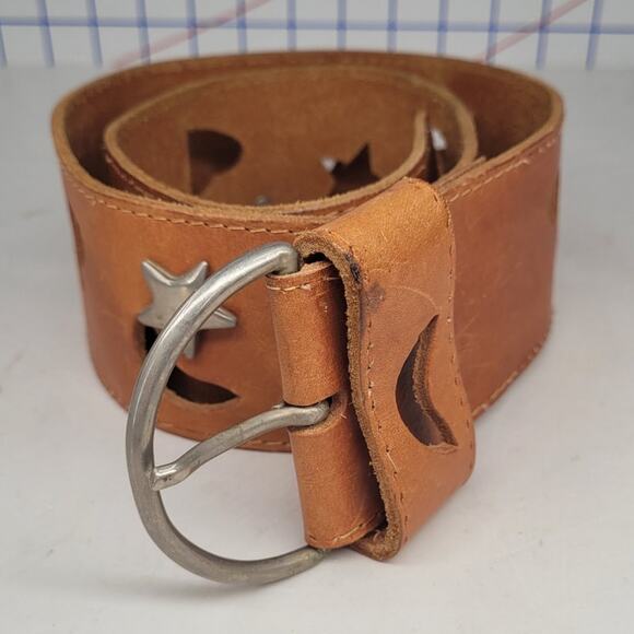 Bullocks Vintage Moon Stars Hearts‎ Cut Out Leather Belt Retro Boho Statement - Picture 3 of 9